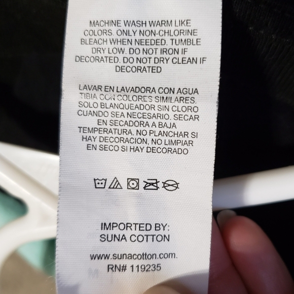 Cobra Kai men's medium - Picture 4 of 4